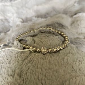 NWT-Silver Stretch Bracelet